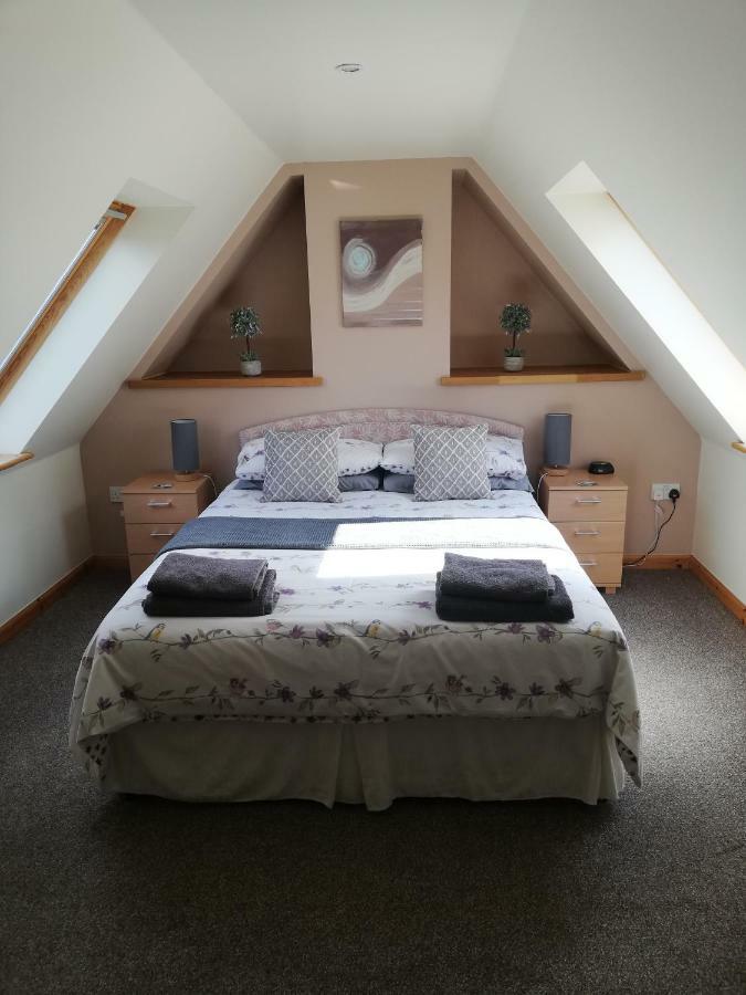 Kinkell Holiday Apartment Kingsburgh ภายนอก รูปภาพ